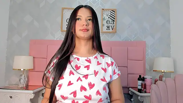 Snapshot of zoejenner_ chatting on April 5, 2026, 7:53 pm zoejenner online show from April 5, 2026, 7:53 pm