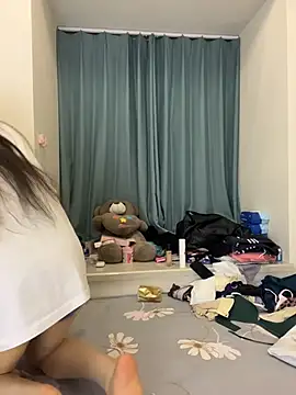 lucyxiaolulu online show from April 3, 2026, 10:38 pm