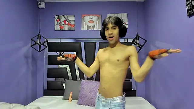 Snapshot of _ArchieBlu_ chatting on March 31, 2026, 3:19 am ArchieBlu online show from March 31, 2026, 3:19 am