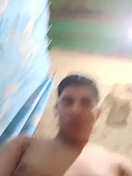 Snapshot of alee28728 chatting on April 4, 2026, 9:54 pm alee28728 online show from April 4, 2026, 9:54 pm