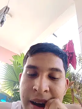 Snapshot of alee28728 chatting on April 11, 2026, 8:12 pm alee28728 online show from April 11, 2026, 8:12 pm