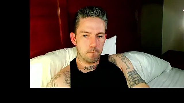 SkylarrGrey online show from April 7, 2026, 5:42 am