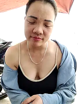 sfgggg1111 online show from March 31, 2026, 5:20 am