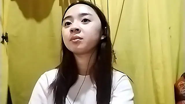 Snapshot of LenoraLacassagne chatting on April 13, 2026, 4:11 pm LenoraLacassagne online show from April 13, 2026, 4:11 pm