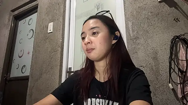 Snapshot of LenoraLacassagne chatting on April 6, 2026, 3:24 pm LenoraLacassagne online show from April 6, 2026, 3:24 pm