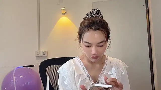 Snapshot of leilei998 chatting on April 15, 2026, 7:14 am leilei998 online show from April 15, 2026, 7:14 am