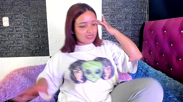 Snapshot of SofiiaCutee chatting on March 27, 2026, 8:26 am SofiiaCutee online show from March 27, 2026, 8:26 am