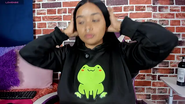 Snapshot of SofiiaCutee chatting on April 29, 2026, 3:32 am SofiiaCutee online show from April 29, 2026, 3:32 am