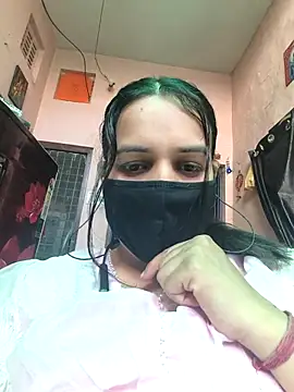 Snapshot of REENA-STRIP chatting on April 25, 2026, 5:21 am REENA-STRIP online show from April 25, 2026, 5:21 am