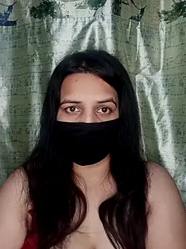 REENA-STRIP online show from April 22, 2026, 7:42 pm