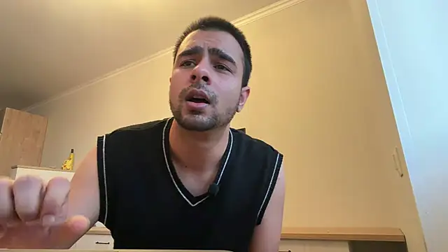 Snapshot of Daniel_ice chatting on April 4, 2026, 3:51 pm Daniel ice online show from April 4, 2026, 3:51 pm