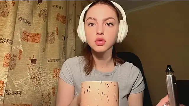 alisaonlyforu online show from April 5, 2026, 3:13 am