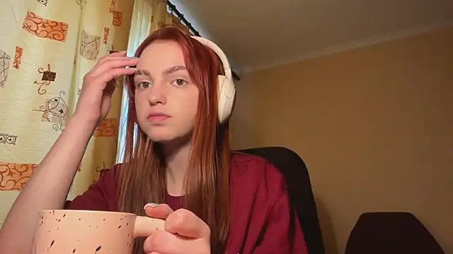 alisaonlyforu online show from April 17, 2026, 8:39 am