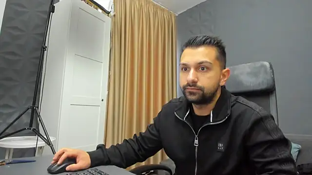 Snapshot of BryceReign chatting on April 2, 2026, 10:11 am BryceReign online show from April 2, 2026, 10:11 am