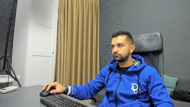 Snapshot of BryceReign chatting on March 29, 2026, 4:25 am BryceReign online show from March 29, 2026, 4:25 am