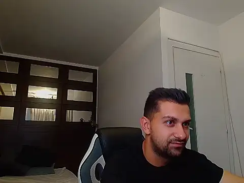 BryceReign online show from May 26, 2026, 4:32 am