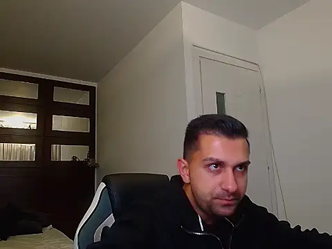 BryceReign online show from May 19, 2026, 3:57 am