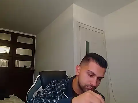 BryceReign online show from May 10, 2026, 4:27 am