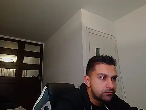 BryceReign online show from May 22, 2026, 4:21 am