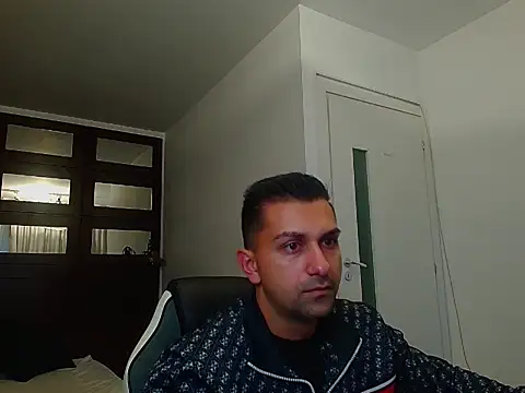 BryceReign online show from May 16, 2026, 4:33 am