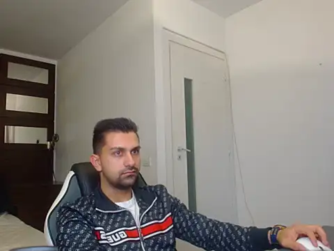 Snapshot of BryceReign chatting on April 8, 2026, 4:25 am BryceReign online show from April 8, 2026, 4:25 am