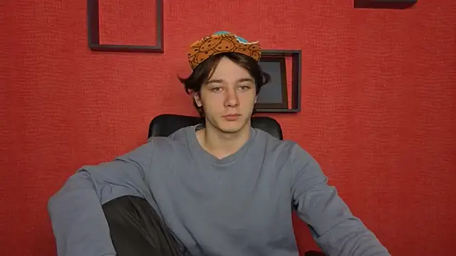 KevinStrike online show from April 7, 2026, 1:13 pm