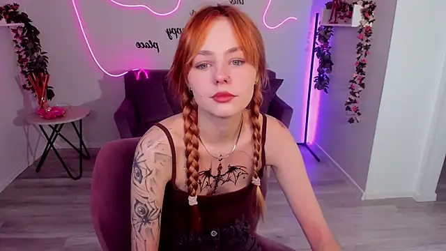 MiaSensitive online show from April 9, 2026, 11:38 am