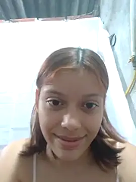 Snapshot of ESTRELLA-HOT- chatting on April 1, 2026, 1:41 pm ESTRELLA-HOT- online show from April 1, 2026, 1:41 pm