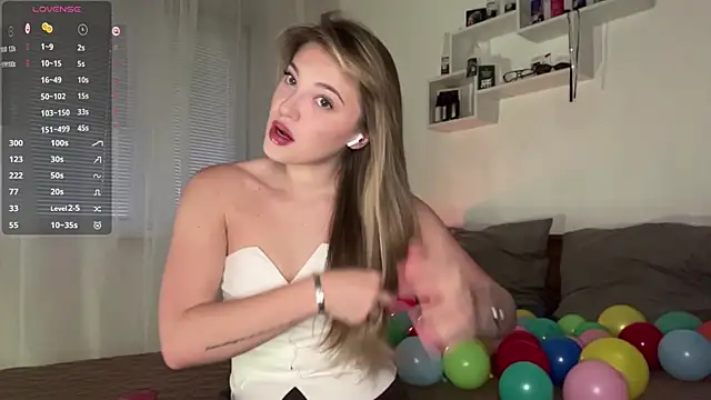 1Kellynaive online show from May 10, 2026, 5:04 pm