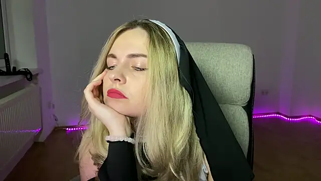 EvaKraz online show from April 1, 2026, 6:05 pm