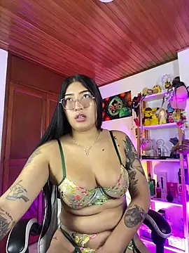 Snapshot of ami_santos chatting on April 26, 2026, 4:37 pm ami santos online show from April 26, 2026, 4:37 pm