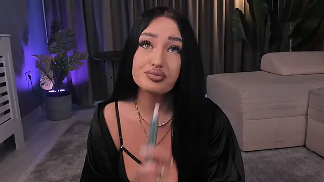 EmeraldKat online show from April 18, 2026, 2:19 pm