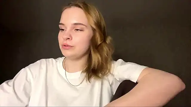 Snapshot of SageFennell chatting on March 19, 2026, 5:13 pm SageFennell online show from March 19, 2026, 5:13 pm