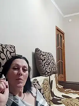 HelgaDennis online show from March 30, 2026, 9:27 pm