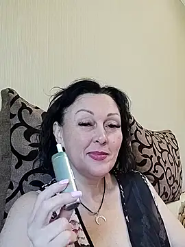 HelgaDennis online show from May 16, 2026, 7:29 am