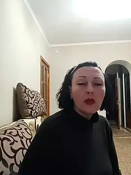 HelgaDennis online show from April 6, 2026, 4:52 pm