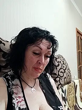 HelgaDennis online show from May 30, 2026, 6:02 pm