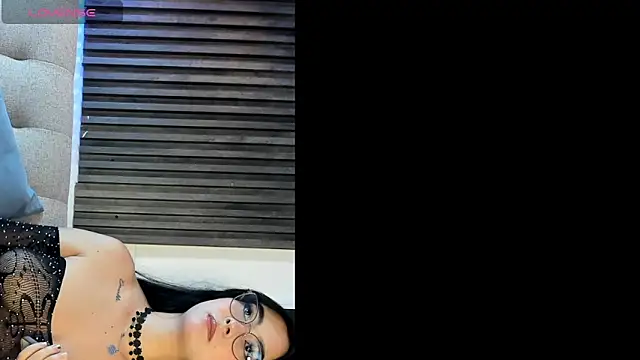 Snapshot of _emily_gilll_ chatting on March 27, 2026, 8:10 pm emily gilll online show from March 27, 2026, 8:10 pm