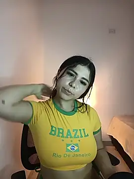 SalomeFire online show from April 22, 2026, 6:14 pm