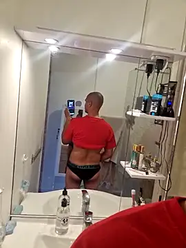 Justfunfree online show from April 8, 2026, 2:29 pm