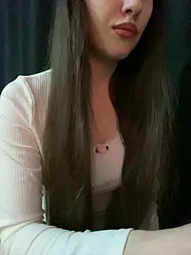 shrie beverlyy045 online show from April 7, 2026, 10:33 pm