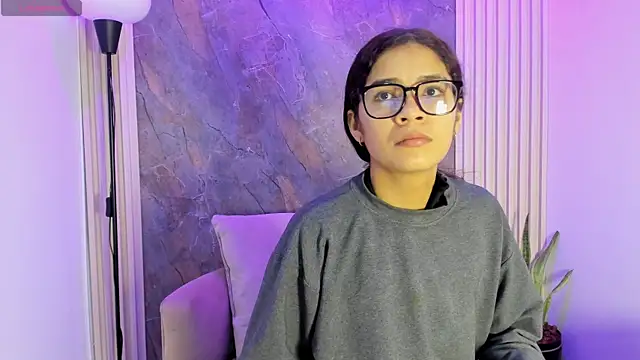Snapshot of alina_sauvage chatting on May 12, 2026, 11:27 am alina sauvage online show from May 12, 2026, 11:27 am