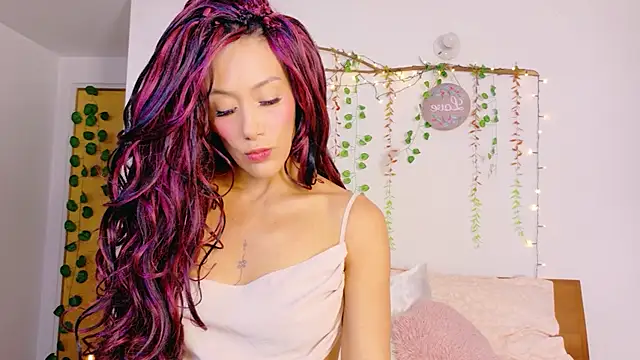 Snapshot of Ajua__Uva chatting on April 10, 2026, 12:17 am Ajua Uva online show from April 10, 2026, 12:17 am