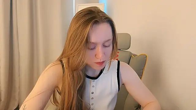 mowalova online show from July 9, 2026, 5:08 am