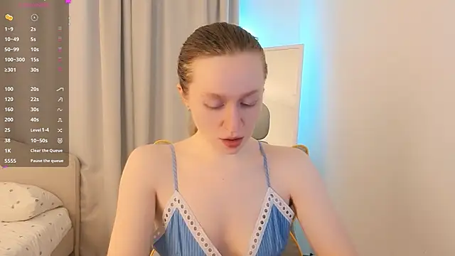 mowalova online show from July 10, 2026, 5:07 am