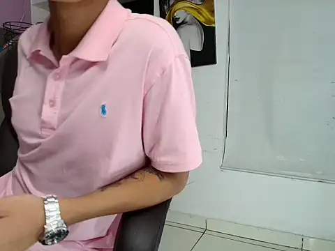 Snapshot of Nico_Viper_ chatting on April 12, 2026, 8:23 pm Nico Viper online show from April 12, 2026, 8:23 pm