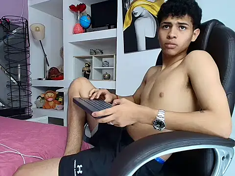 Snapshot of Nico_Viper_ chatting on April 3, 2026, 8:04 pm Nico Viper online show from April 3, 2026, 8:04 pm