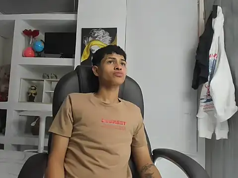 Snapshot of Nico_Viper_ chatting on March 21, 2026, 7:18 pm Nico Viper online show from March 21, 2026, 7:18 pm