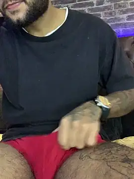 Snapshot of KyleJoss30 chatting on April 10, 2026, 9:44 pm KyleJoss30 online show from April 10, 2026, 9:44 pm