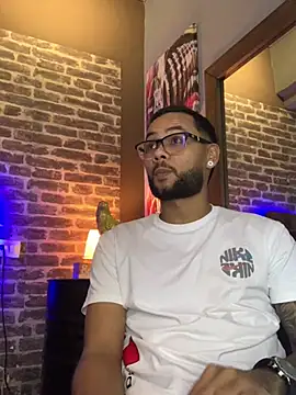 Snapshot of KyleJoss30 chatting on March 30, 2026, 9:16 pm KyleJoss30 online show from March 30, 2026, 9:16 pm